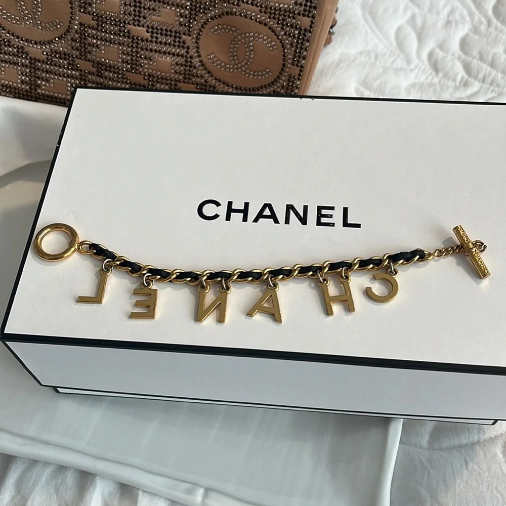 CHANEL RARE VINTAGE TOGGLE LEATHER CHARM BRACELET
